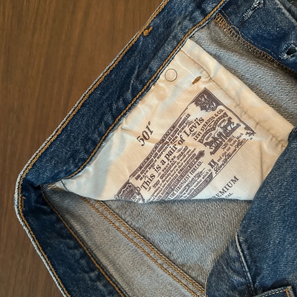 Levi’s 501 Denim Shorts - Picture 3 of 5
